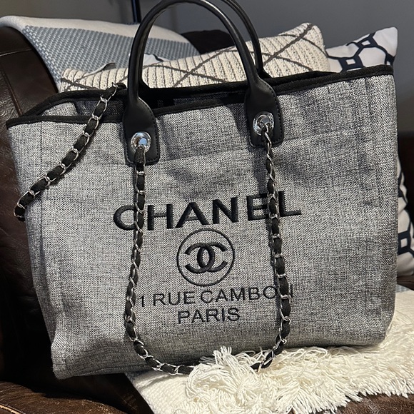 Designer inspired Grey Logo Tweed Style Everyday Shopping Tote. - Picture 2 of 8